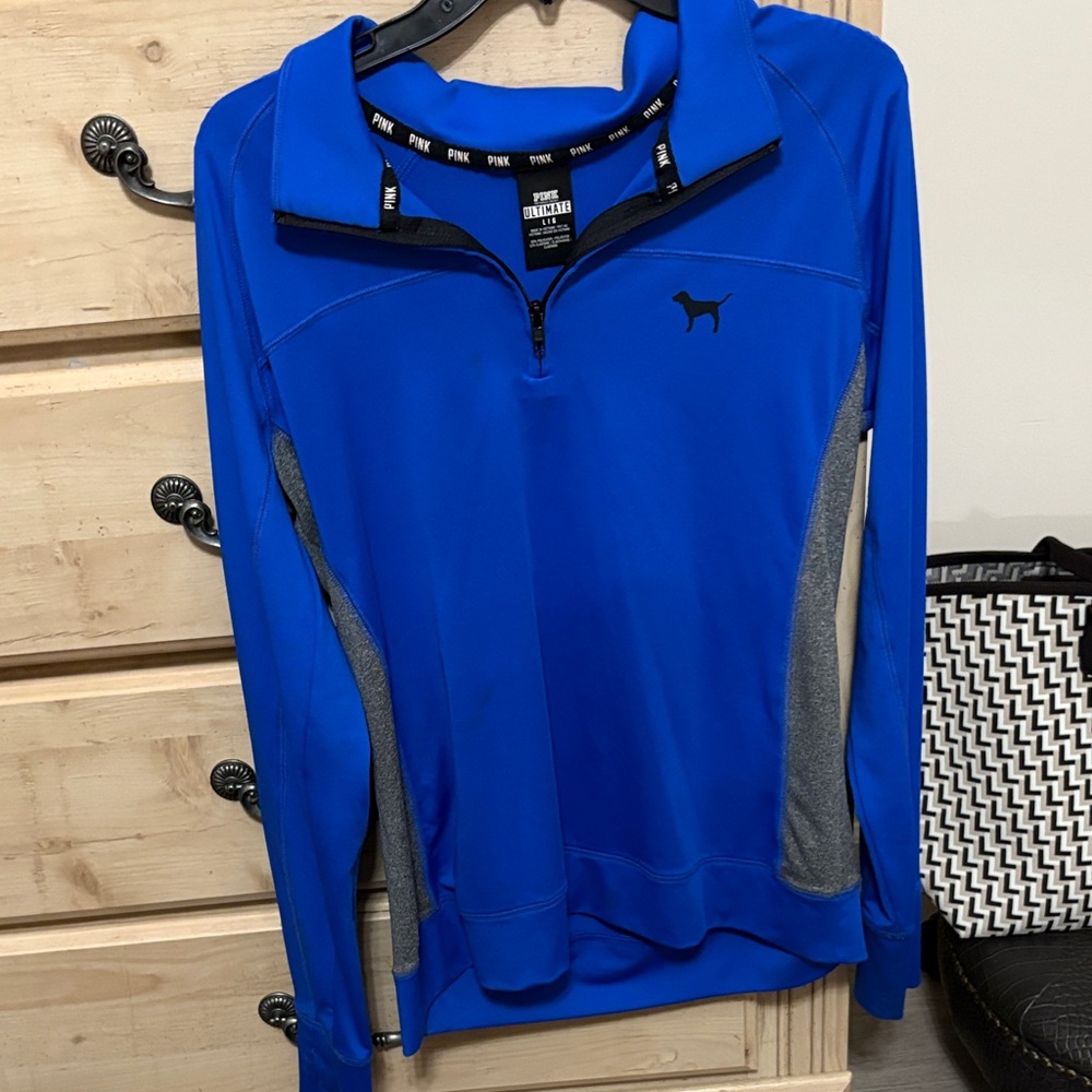 Half zip with thumb holes